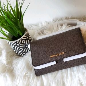 Michael Kors phone bag crossbody